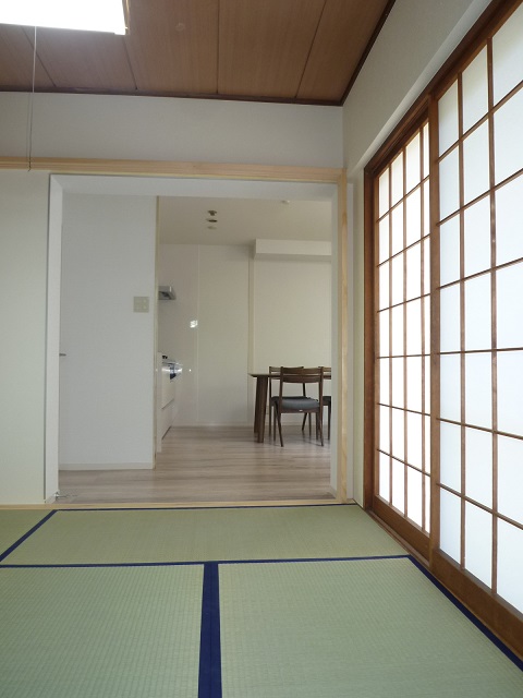 【施工後：和室】和室は残して畳を新床に換えました。